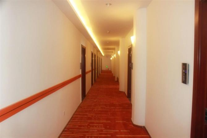 Shanghai Yiting 6+E Hotel - Lujiazui Eksteriør billede